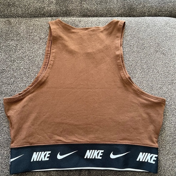 Nike tight fit women’s size medium sports top with tape band signature lettering - Picture 7 of 8